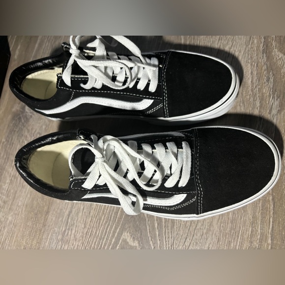 Unisex Original Black & White Vans - Picture 8 of 10
